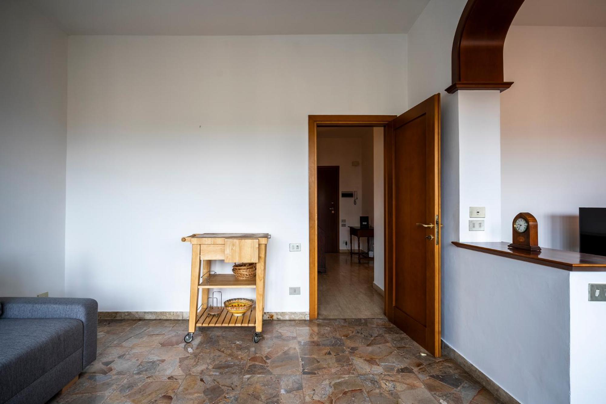 The Luxor - Turati Apartment