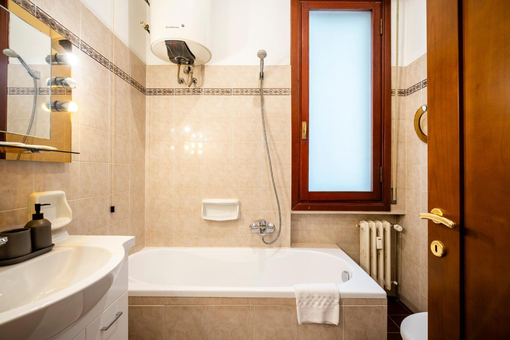 Apartment The Luxor - Turati Florence